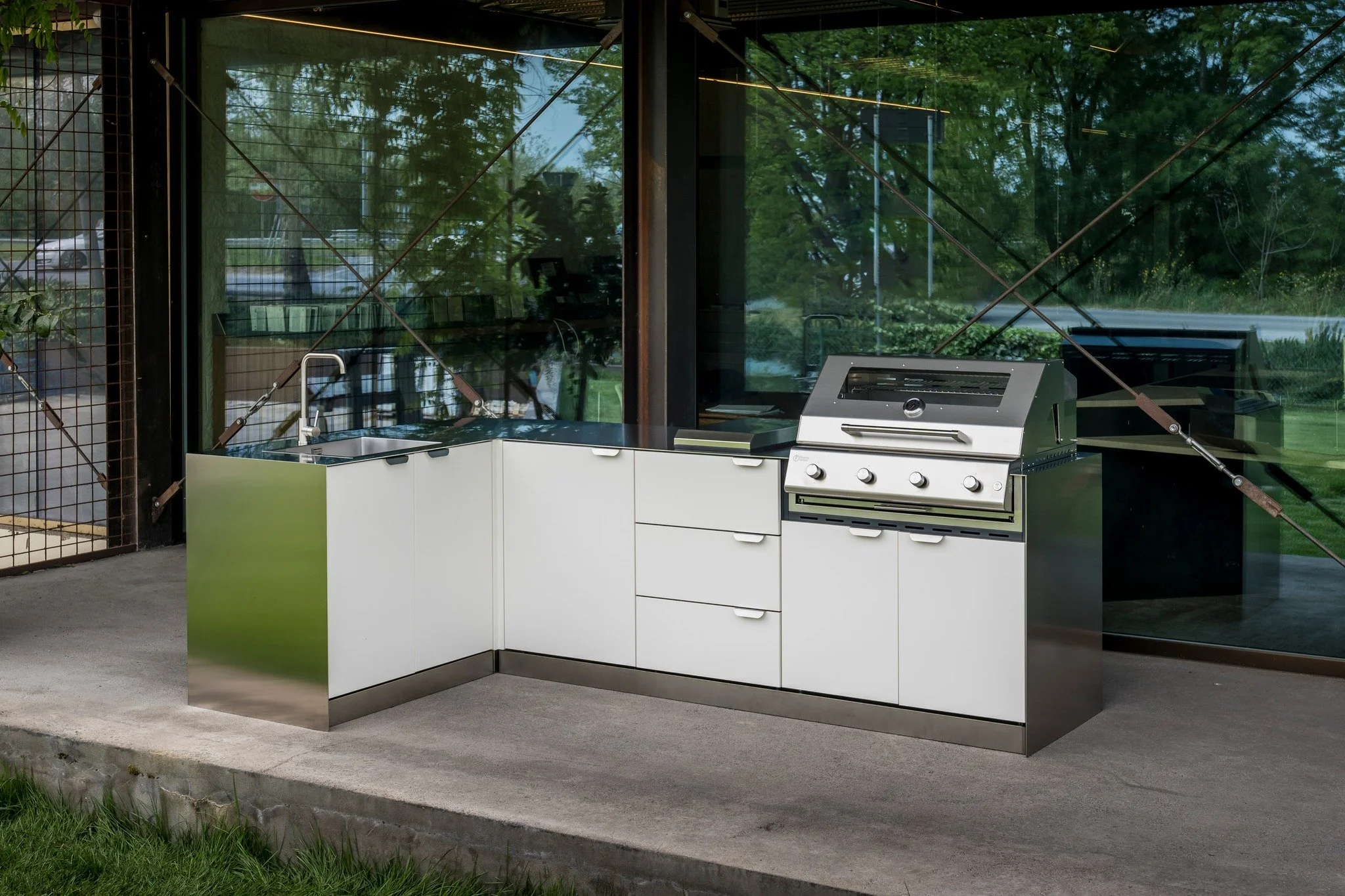 ☀️ La cucina esce all&rsquo;aperto e diventa protagonista.

👉 Le cucine OF Kitchen trasformano ogni spazio in un ambiente da vivere: funzionale, conviviale, progettato per accogliere ogni momento della giornata.

👉  L&rsquo;acciaio inossidabile &eg