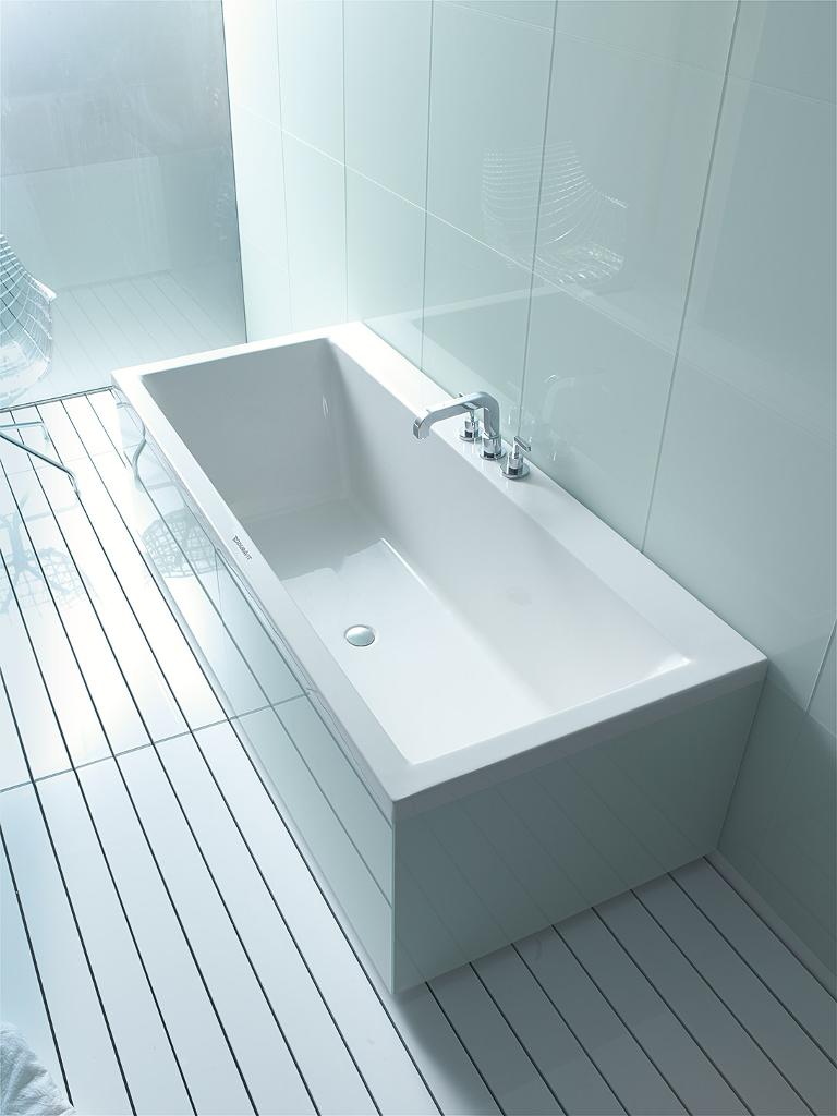 vero bathtub back-to-wall .jpg