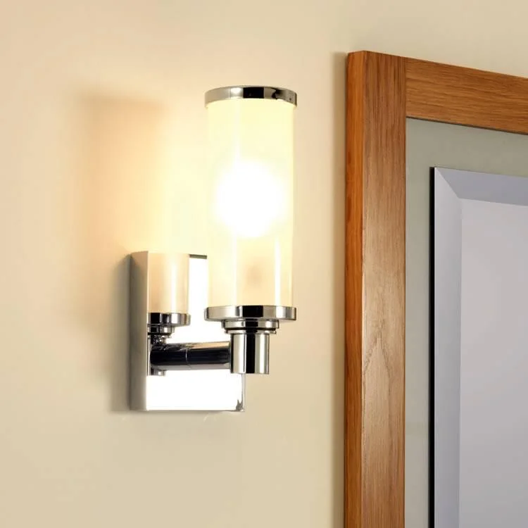 Imperial Radcliffe Single Wall Light Waterloo Bathrooms Dublin.jpg