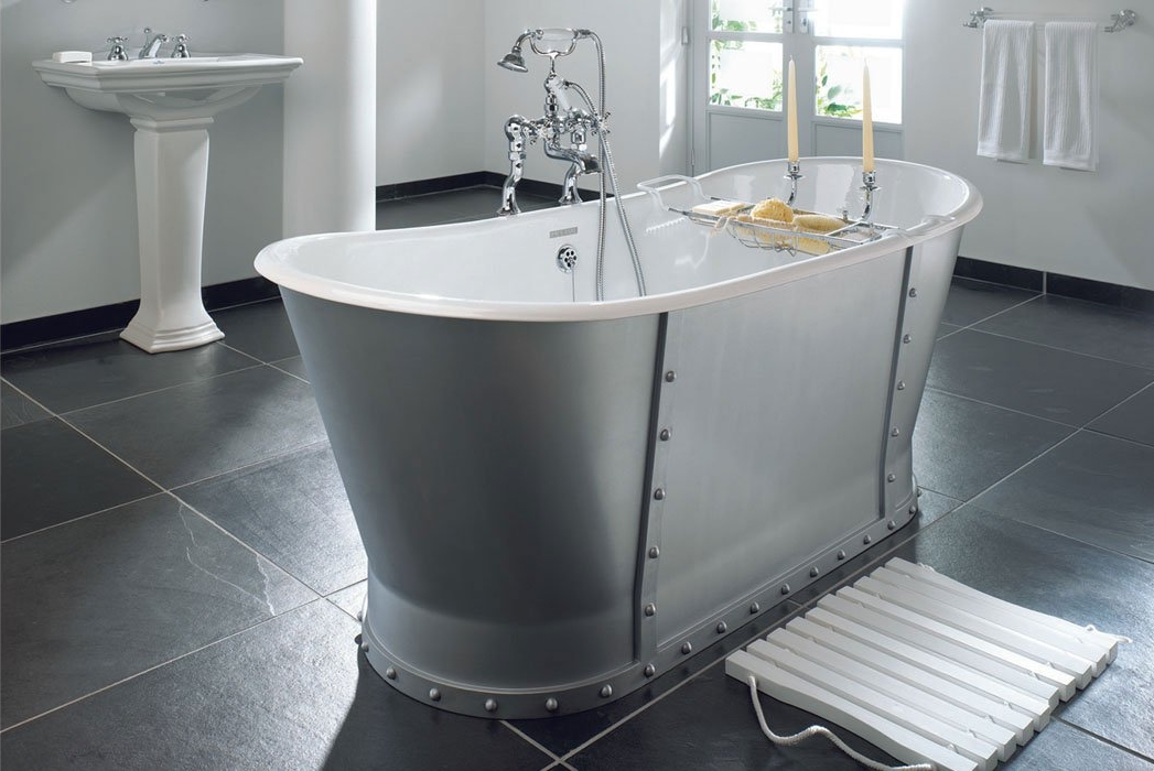 baglioni-cast-iron-bath Waterloo Bathrooms Dublin.jpg