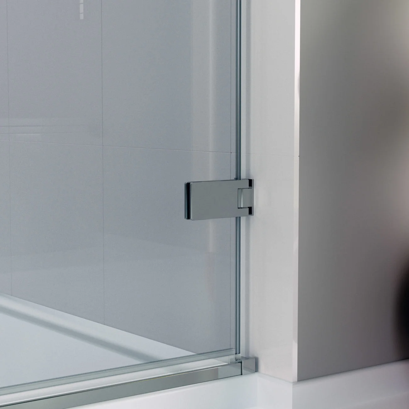 Merlyn Arysto Ten Wall Hinge Close Up Waterloo Bathrooms Dublin.jpg
