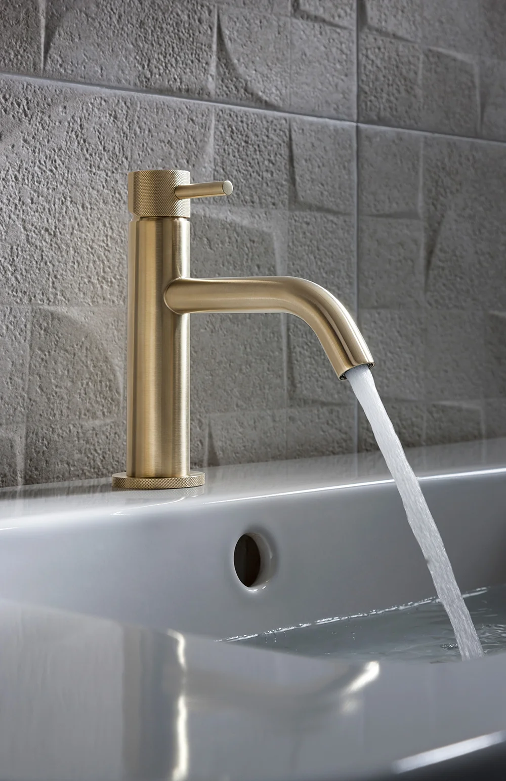 Crosswater MPRO Basin Monobloc Knurled PRO110DNC_K Waterloo Bathrooms Dublin 4.jpg