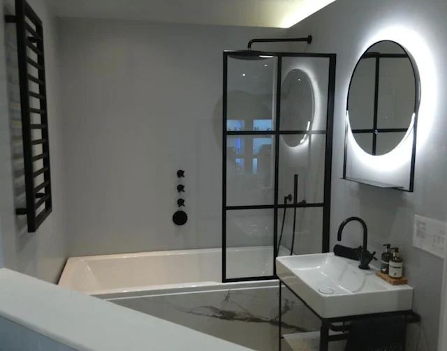 Drench Frame Collection Bath Screen.jpg