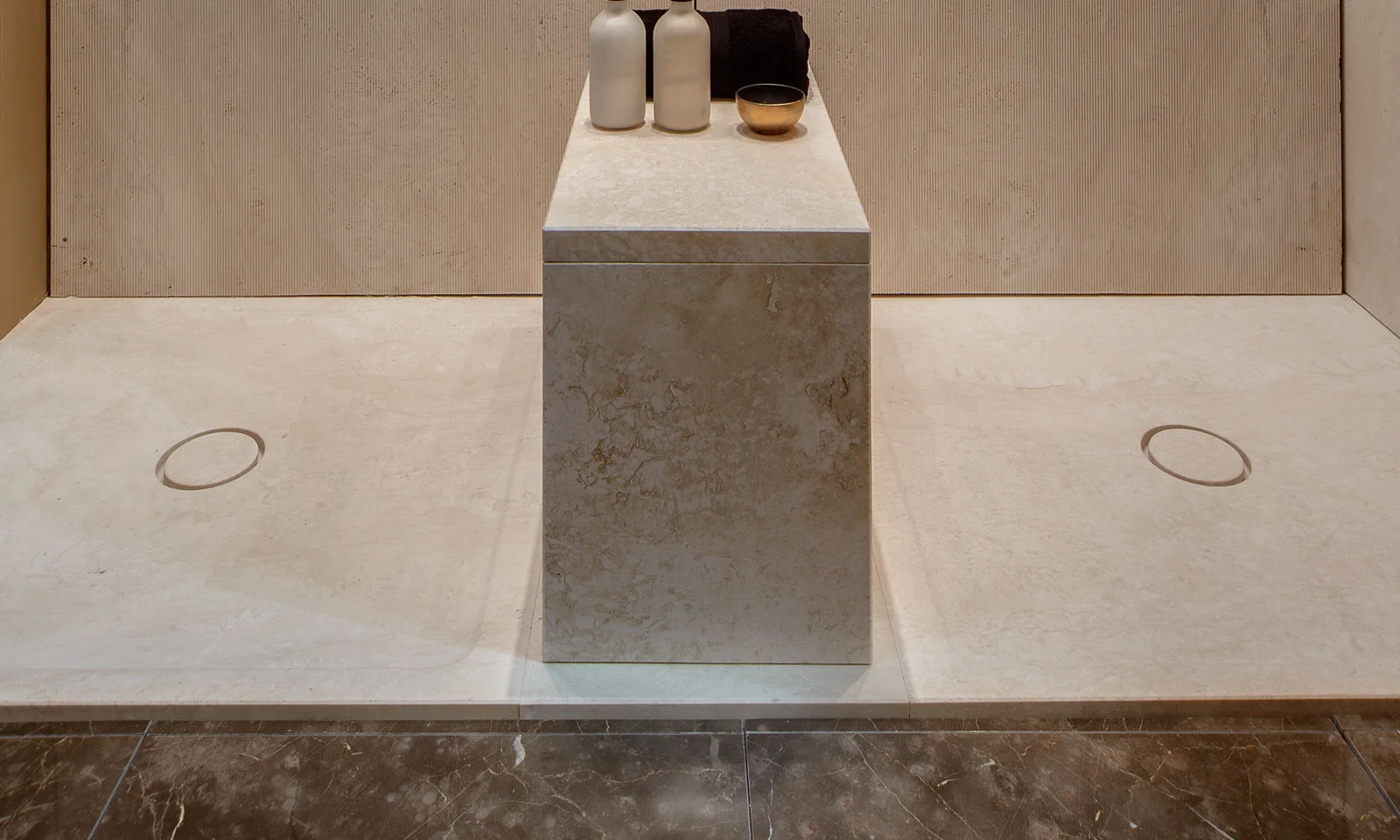 brenta-piatti-doccia-copIconci Luxury bathrooms marble natural stone dublin commercial contracts Ireland.jpg