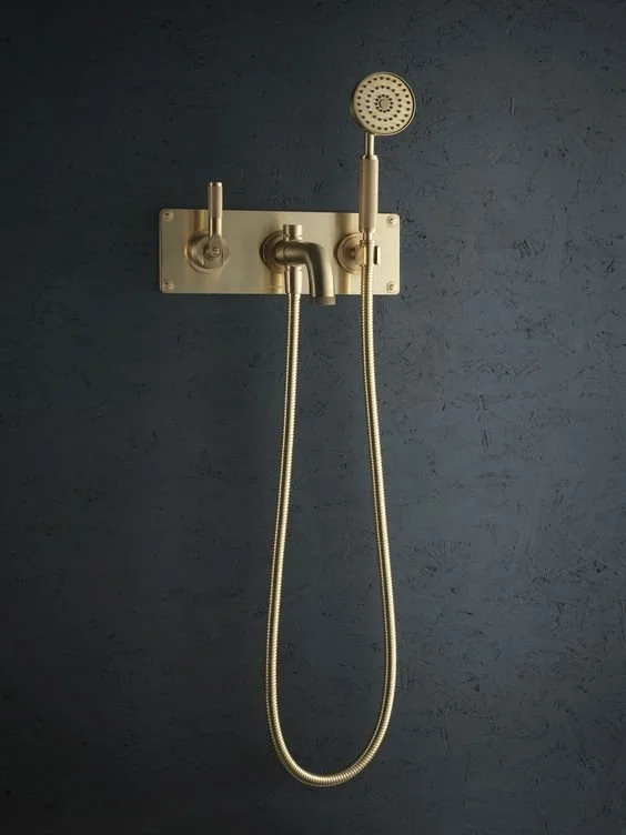 Wall-mounted-bathspout-industrial.jpg