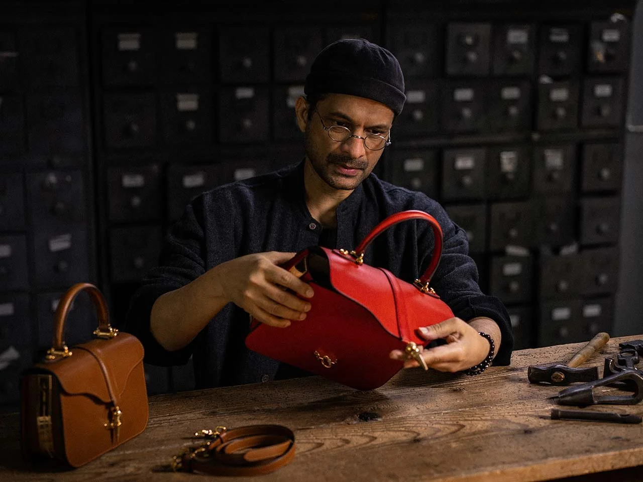 Le luxe éclairé de la maroquinerie Joseph Duclos