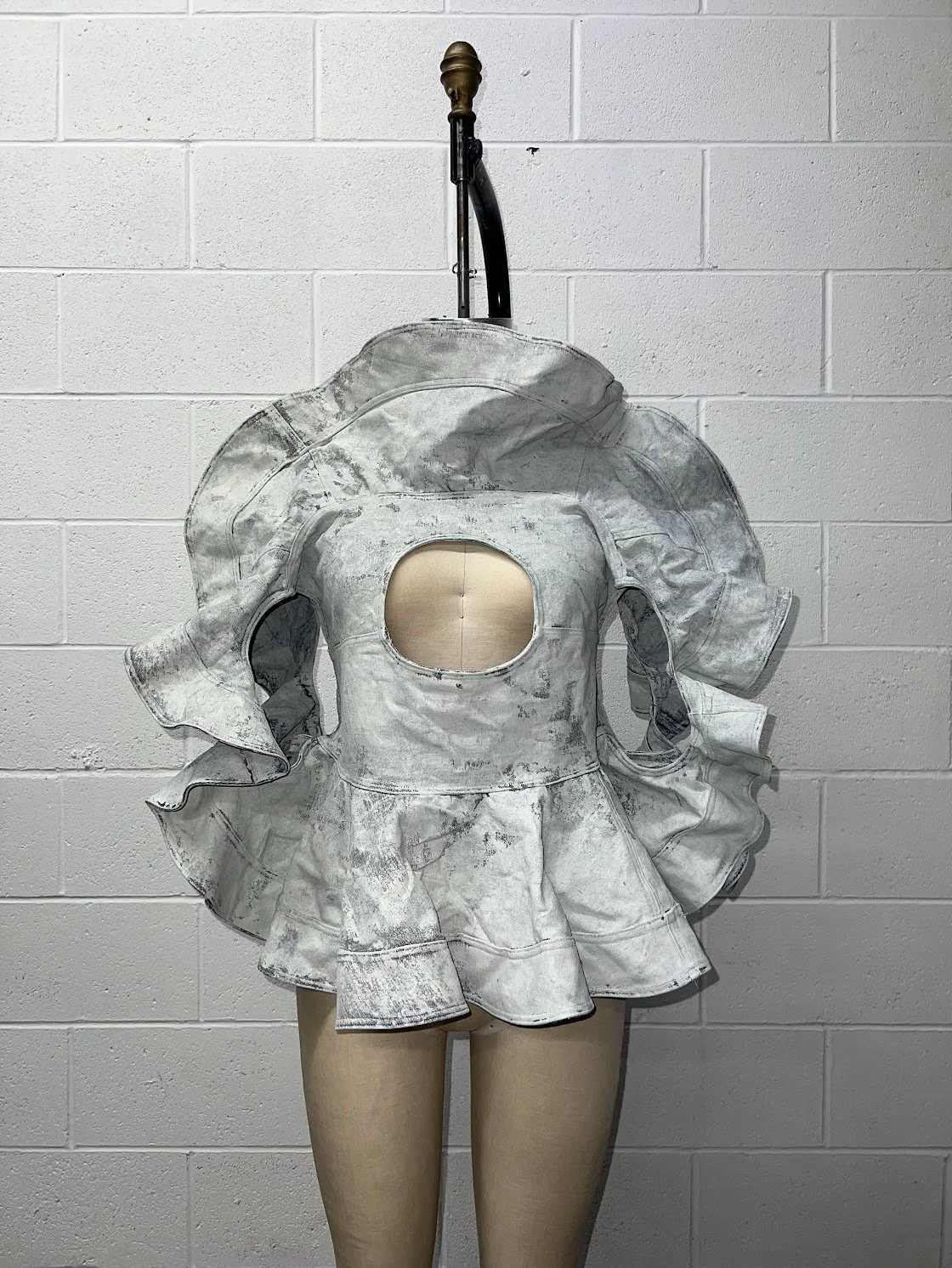 The Blank Canvas Top