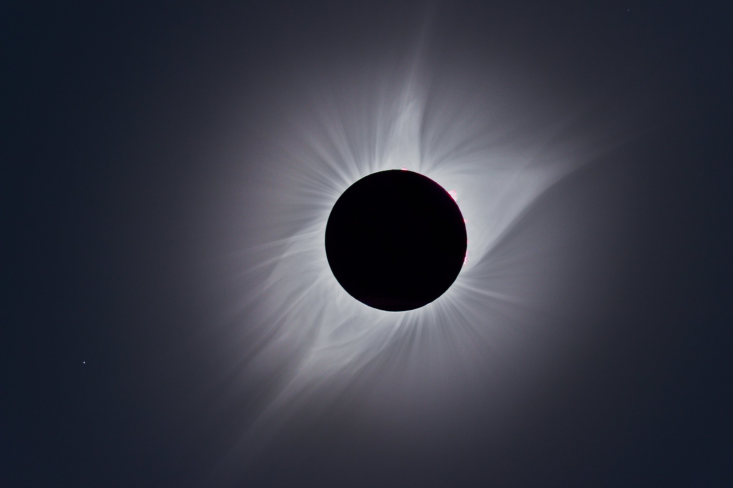 000-Eclipse2017-small.jpg