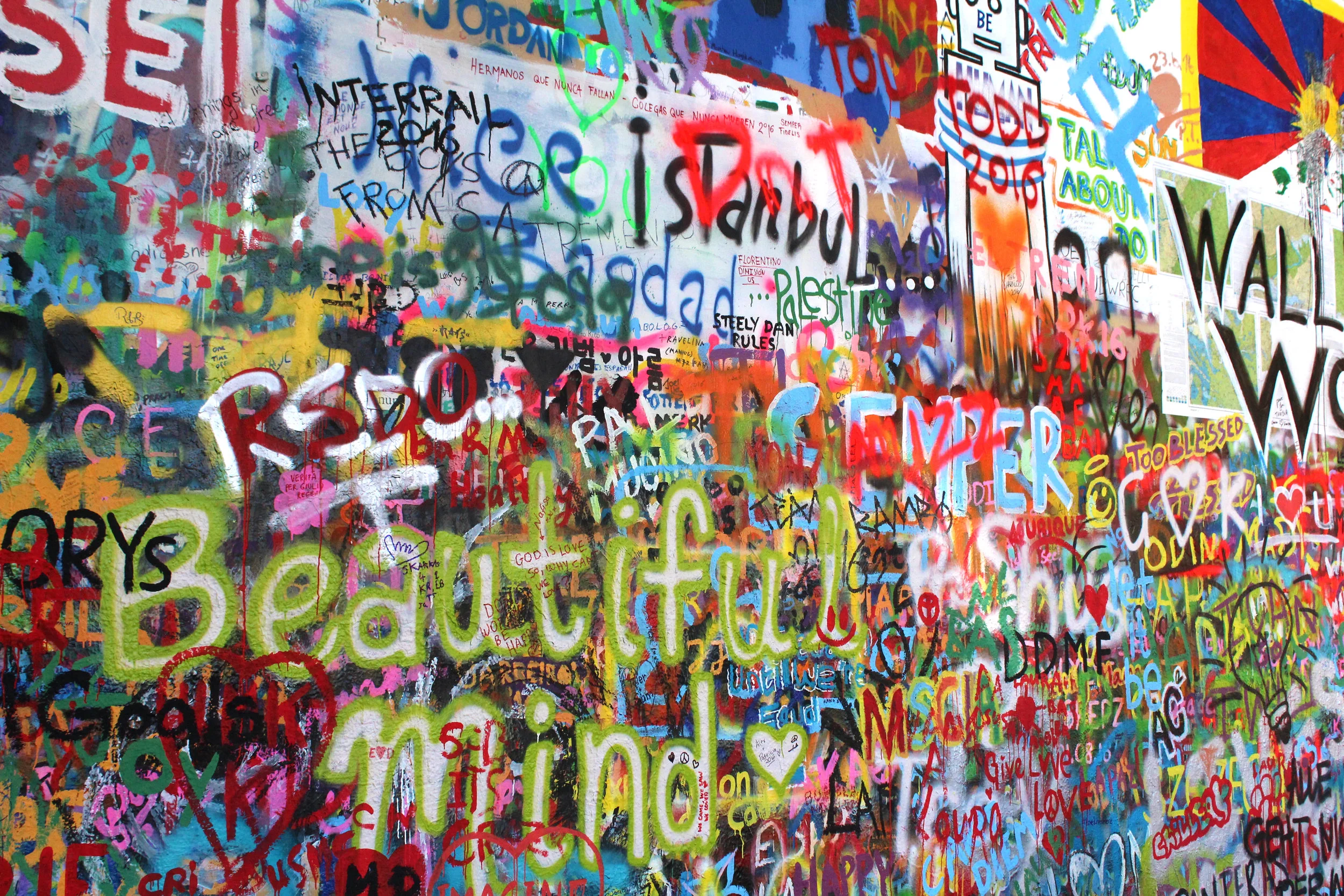 Lennon_wall_color.jpg