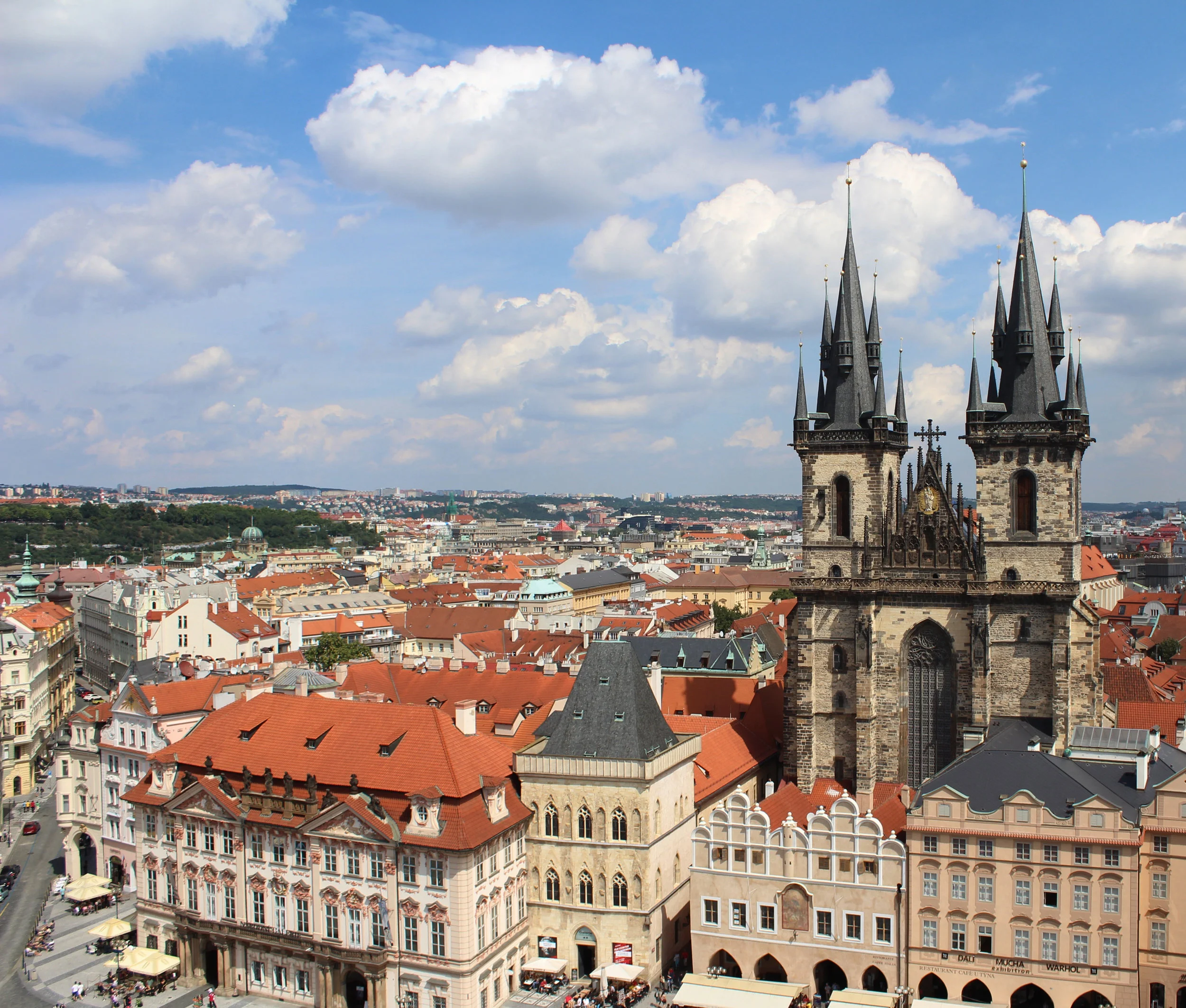 Prague_castle_landscape.jpg