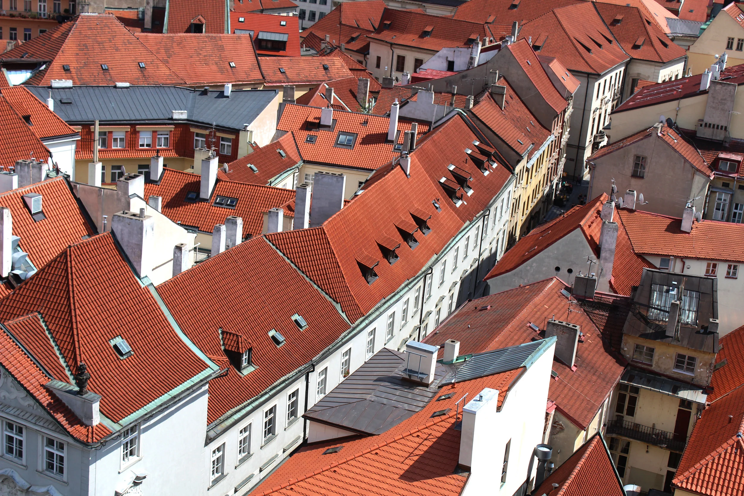 Prague_building_top.jpg
