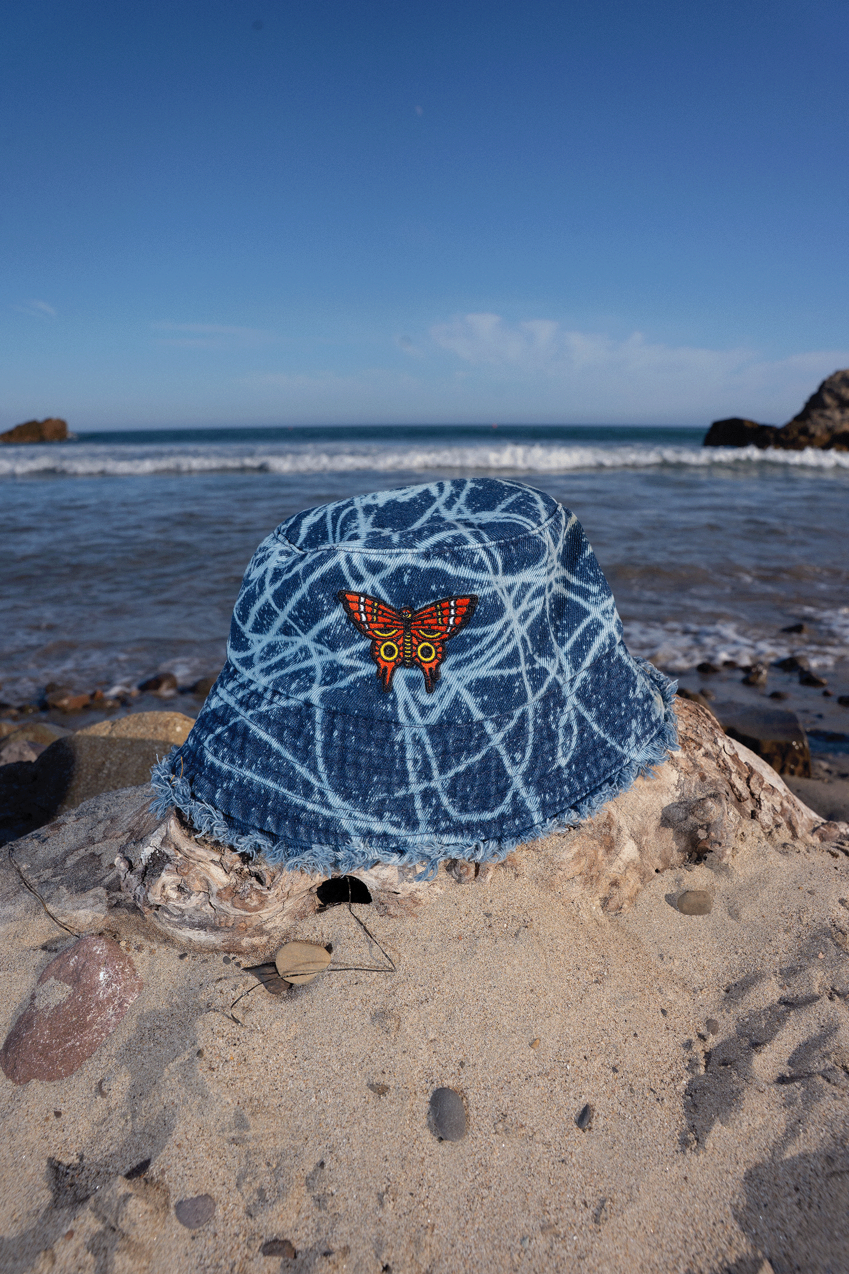 butterflybuckethat-7.png
