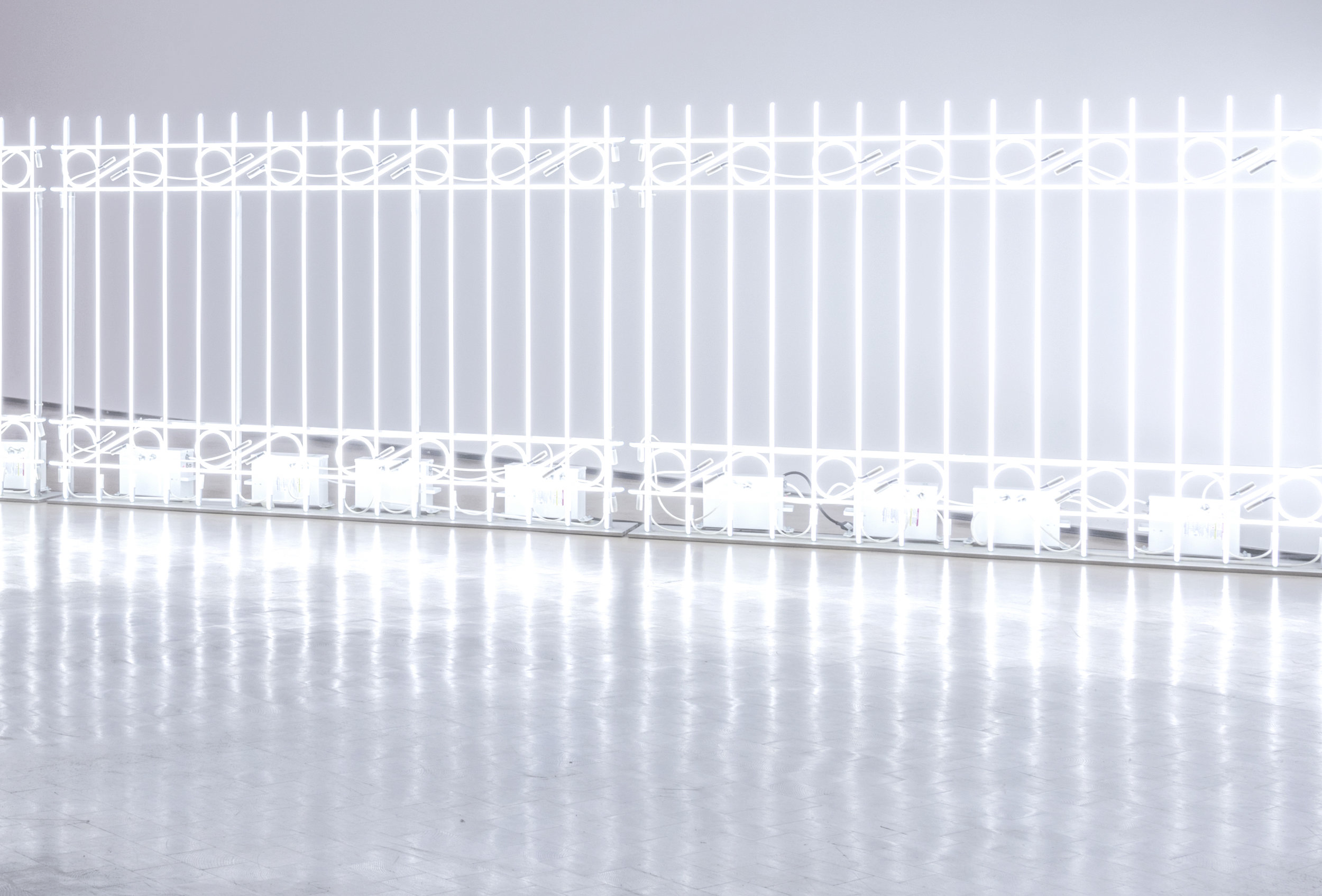 Iván Navarro, Chicago Manual Style Rodeo Fence , 2018. Courtesy of Paul Kasmin Gallery.