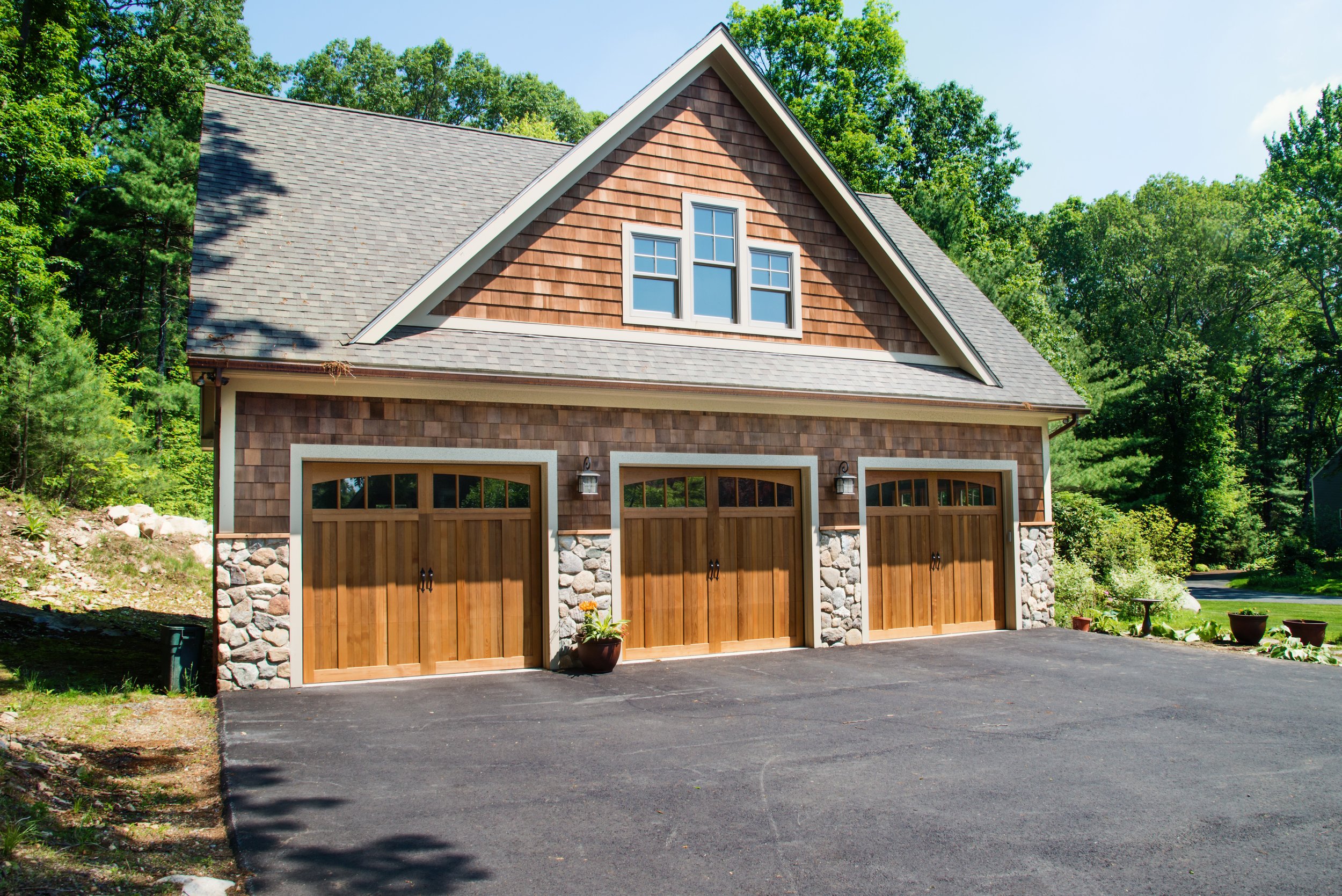 3 Car Garage — Sun Valley Homes