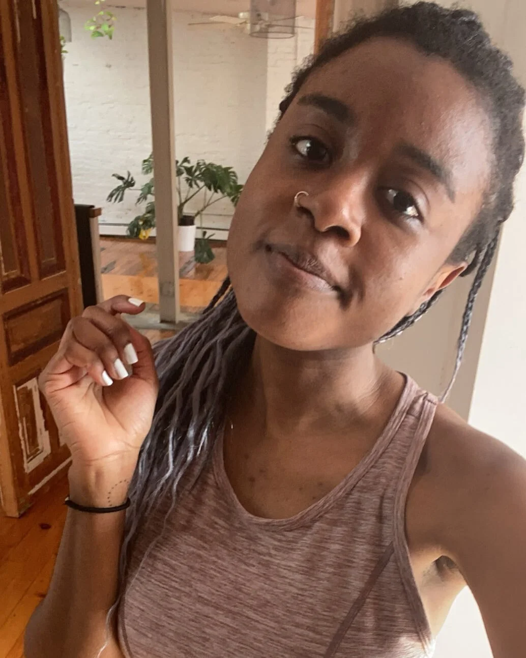 Join me for a 30min Fire Flow on Wednesday 3/3 at 12:30pm! Sign up on classpass or mindbody with @newlovecity_ 

Also...I'm thinking it's a good time to play with goddess pose...what do you think?

#yoga #brooklynyoga #womenshistorymonth #yogisofcolo