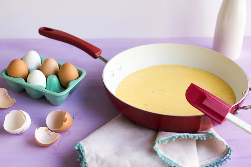 CHIPOTLE Hummus Scramble