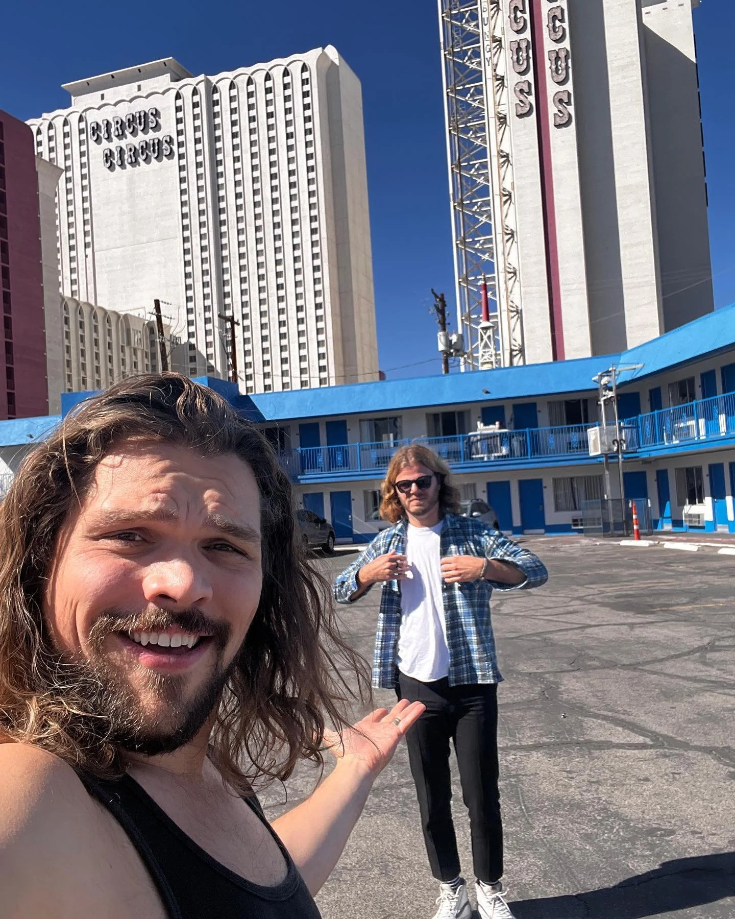 Logan and I aren&rsquo;t in Vegas anymore but we were last week when we were young. Playing 11.9 next week at @thepeppermintclub with @susu_supernatural and it&rsquo;s gonna be rockin. Make your way to WEHO for some hot grooves next Thursday. Tix in 