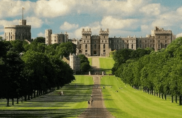 This is Windsor Castle, where The Queen and Henry live.