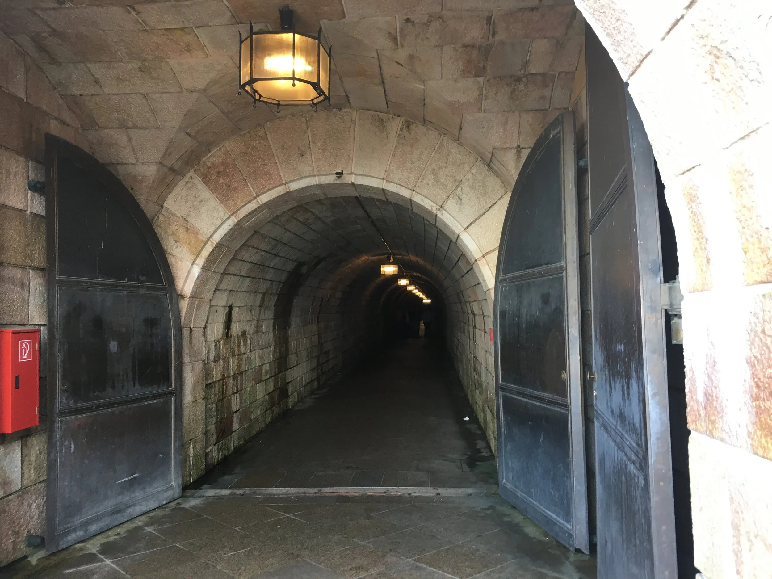 Entrance tunnel to the elevator.