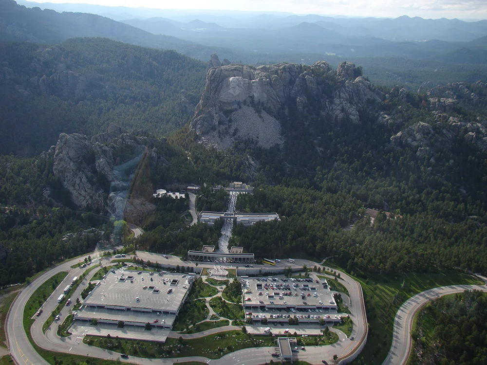 Aerial view of the monument site, Wikimedia Commons .