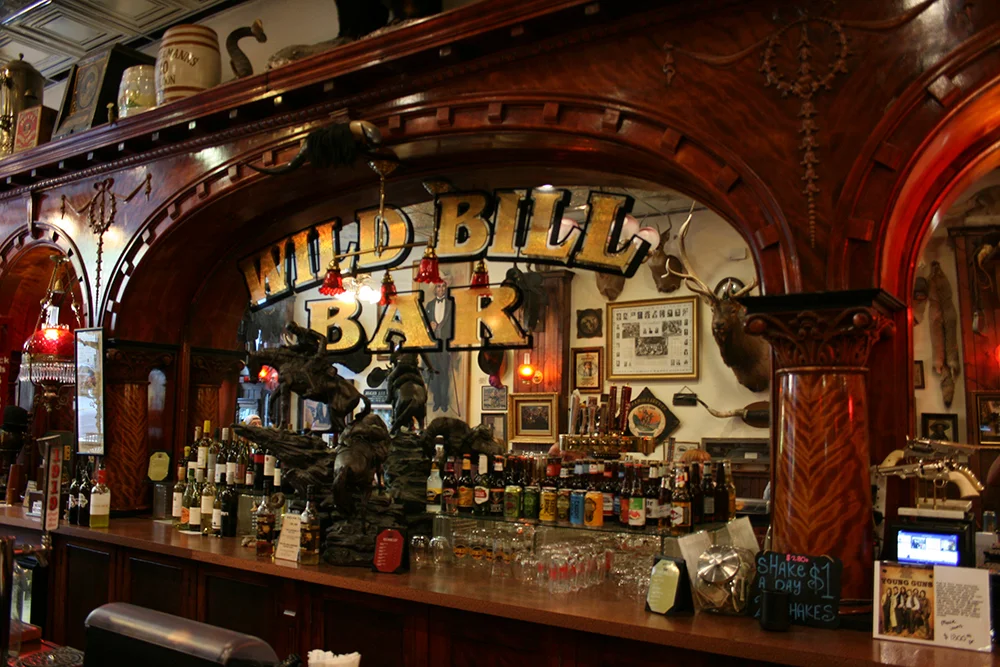 No. 10 Saloon, interior bar.