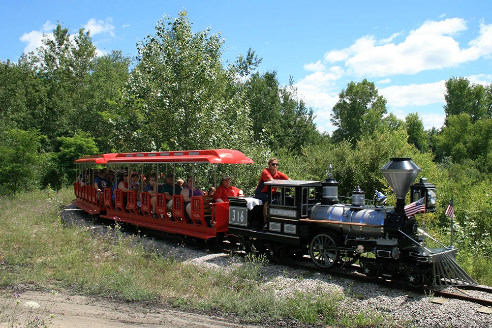 michigans-adventure-07.jpg