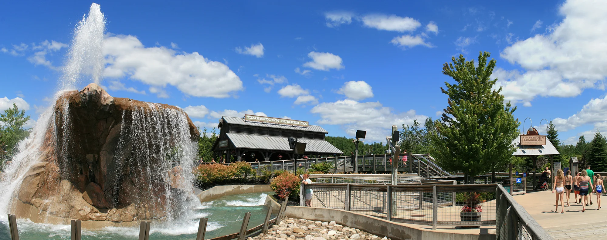 michigans-adventure-panorama-02.jpg