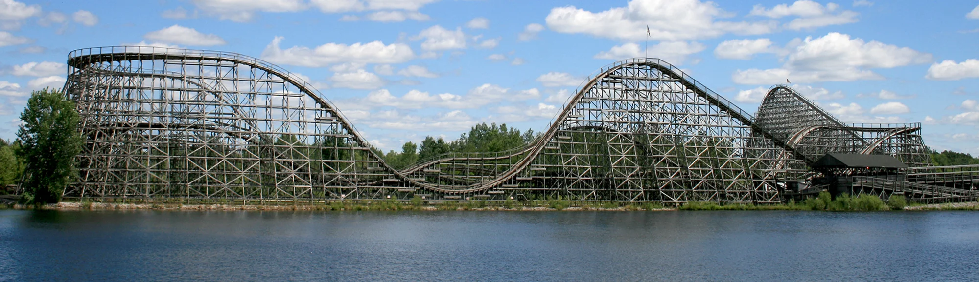 michigans-adventure-panorama-03.jpg