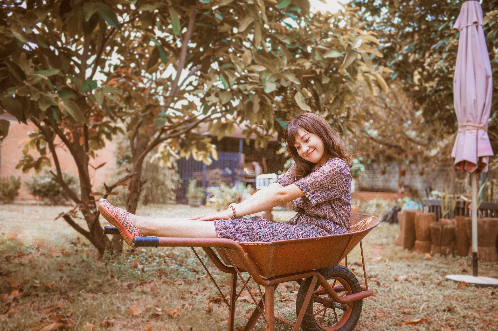 girl-1733353_1920.jpg