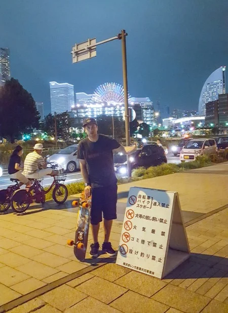 UL Urban Longboard-MinatoMirai-City-Crusin-with-Dan-Pape-450x616.jpg