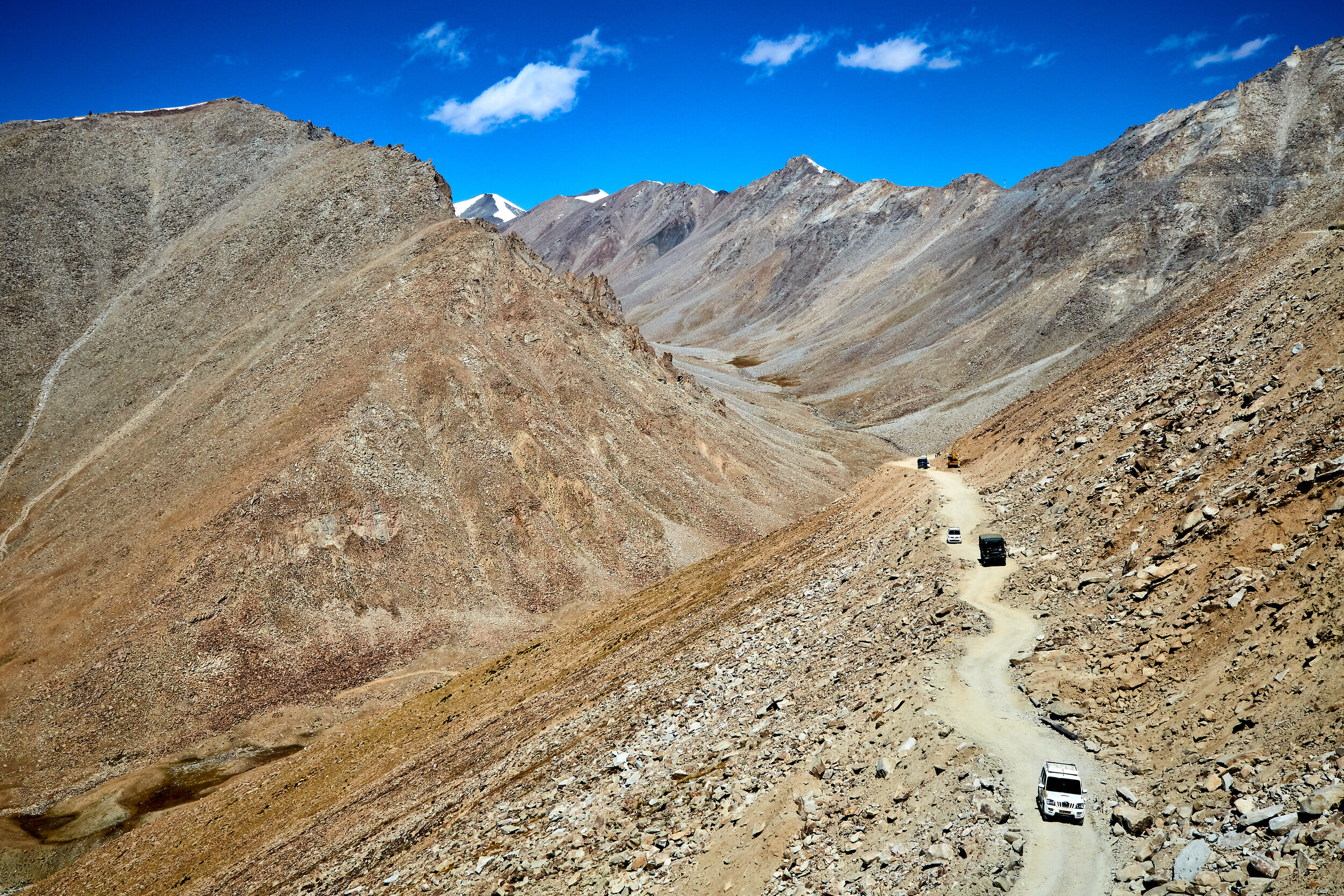  Narrow roads connect the various localities in the Ladakh region. This particular road leads to Nubra valley from Leh and will pass through the world’s highest motorable road at Khardung la.  