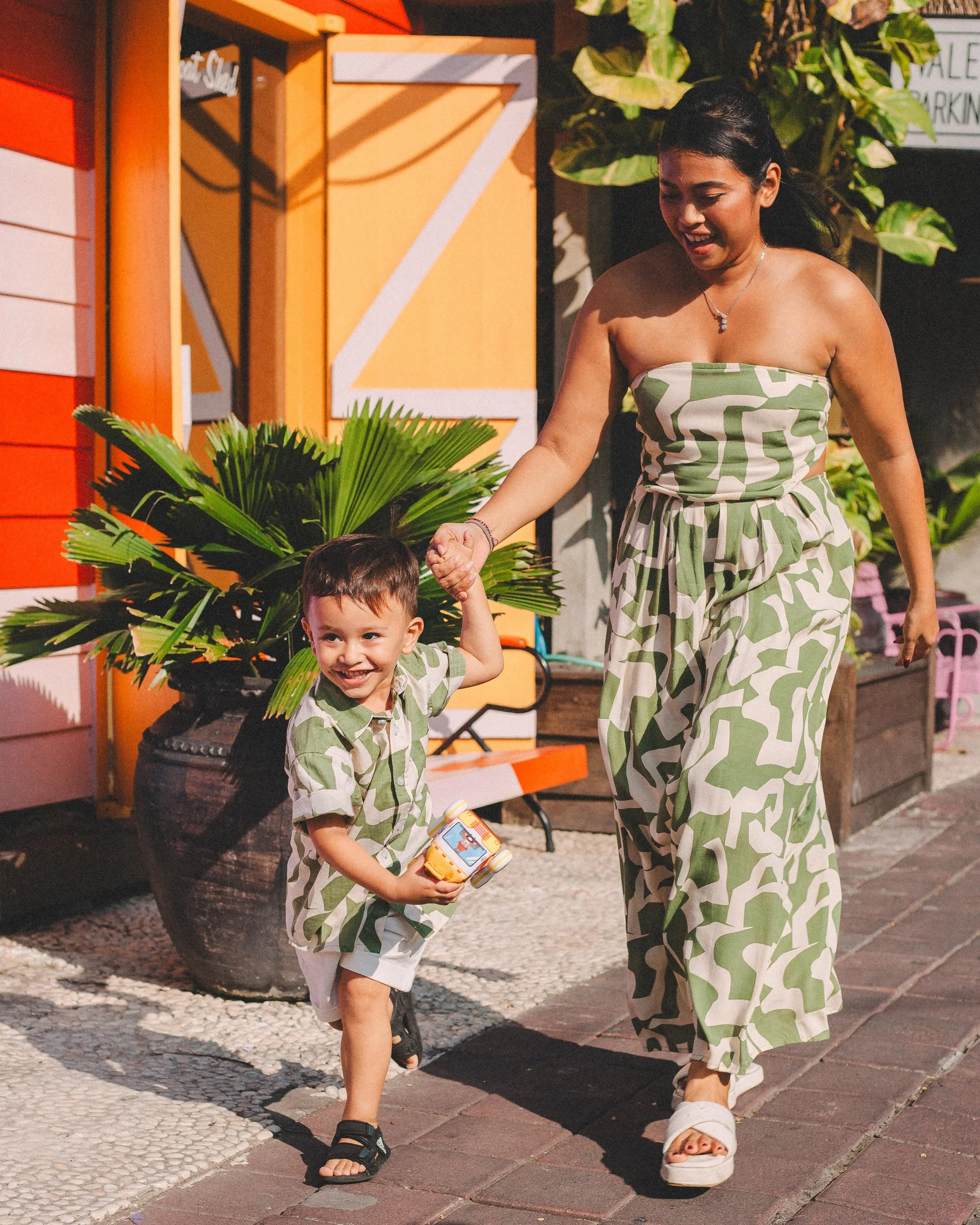 The one they ask for every night.
Now someone else has to make it😉

#NeonPalmsKids
#LittlePalms
#KidsMenu
#FamilyVibesBali
#TinyHandsBigFlavours