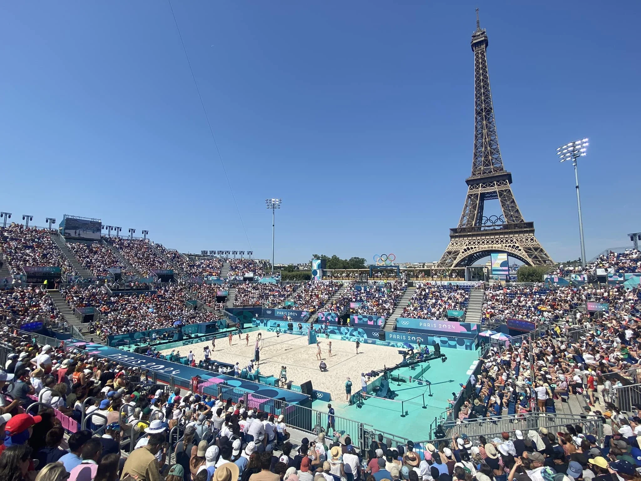 Yesterday was a good day here in Paris👍😊
Beach volleyboll and fencing