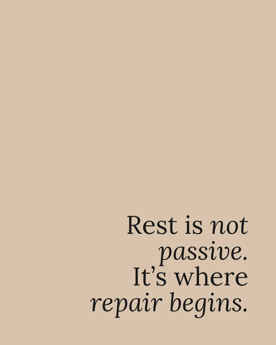 We often underestimate rest.

Not the kind where we collapse at the end of the day, but intentional, supported rest, where the body feels safe enough to soften.

This is where fascia unwinds.
Where the breath deepens.
Where the skin can finally respo