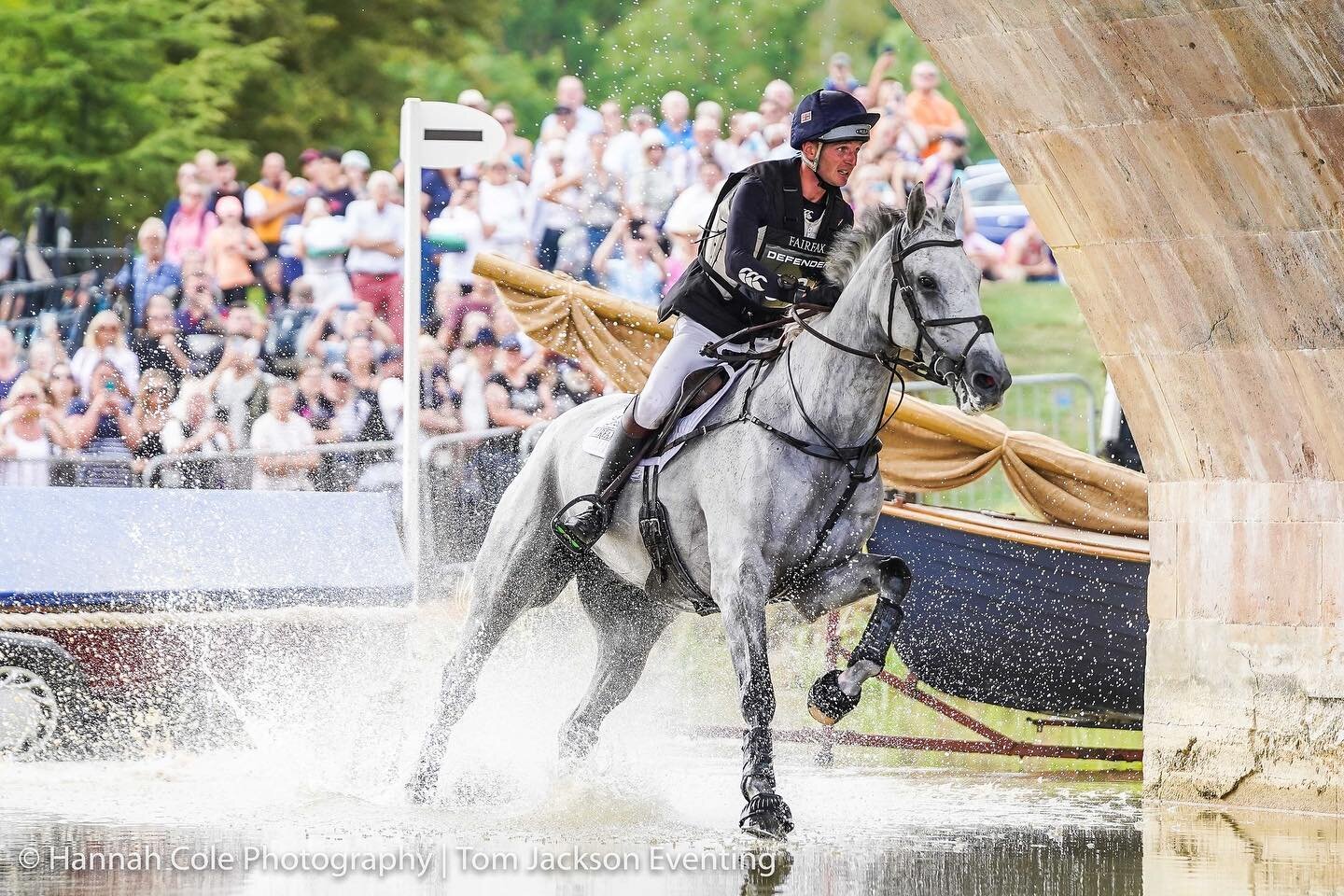 This horse is just incredible, once again absolute class!! 🤩 Sitting in 4th overnight @lrbht_official, a huge credit to the whole team thank you 🙏 Fingers and toes crossed he has his jumping shoes on tomorrow 😬🤞

@justmshannah 📸
@fairfaxsaddles 