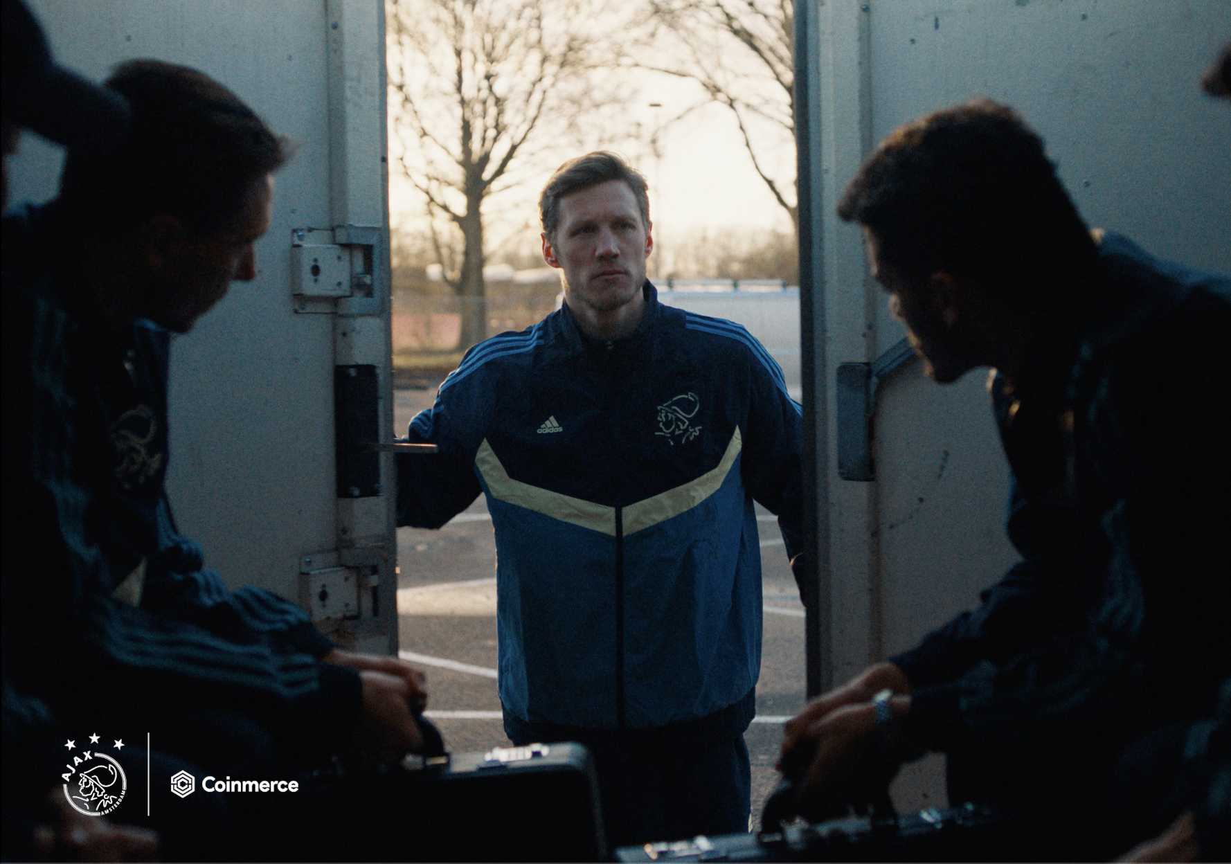 THE HUNT - AFC AJAX & COINMERCE