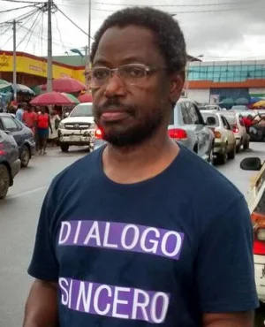 Celestino Nvo-Okenve, en el mercado de Malabo, en otoño de 2014. ÁLBUM FAMILIAR