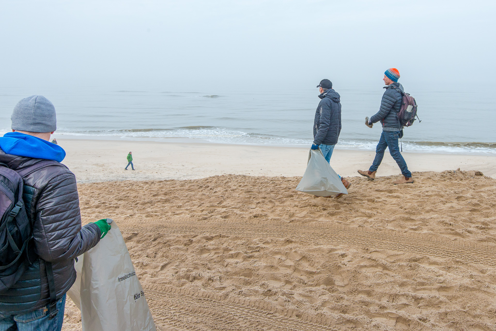 2018-03-25_Beach_Clean_Up_013.jpg