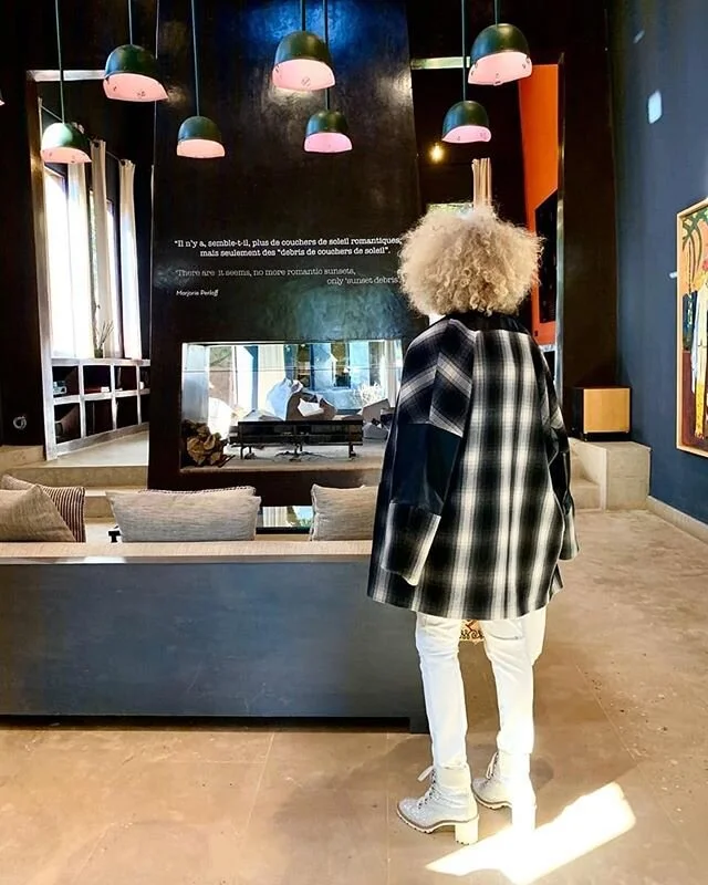 Every sunset always brings a promise of a radiant sunrise. Let us find our own sunsets.

#owanto #macaal #Marrakech #Morocco #Africa #exhibition #art #africanart #contemporaryafricanart #museum #artactivism #activism #woman #girl #girlchild #endFGM #