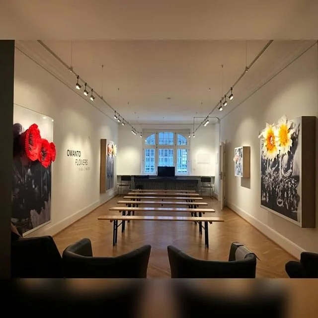 The beautiful exhibition space curated by the wonderful team at Sakhile&amp;Me @sakhileandme. The artwork juxtaposed next to, and facing each other creates a poignant atmosphere, emphasising the relationship between past and present that is found in 