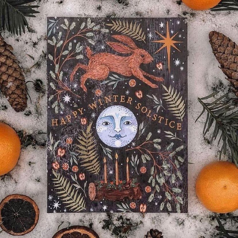 Happy Solstice friends! ✨ Wishing you the brightest intentions of peace and love for brighter days ahead.🌲🌟
📸 beautiful art by the amazing @folkandfloradesignco