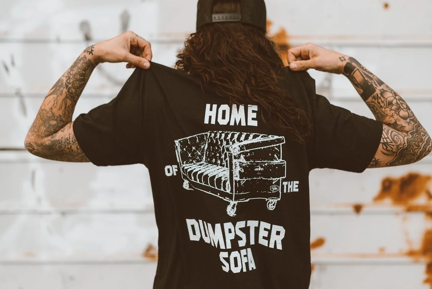 THE DUMPSTER SOFA TEE
