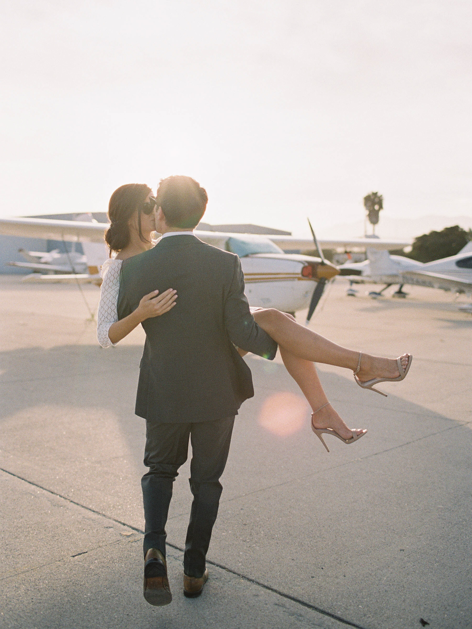 airport-engagement-shoot-2.jpg