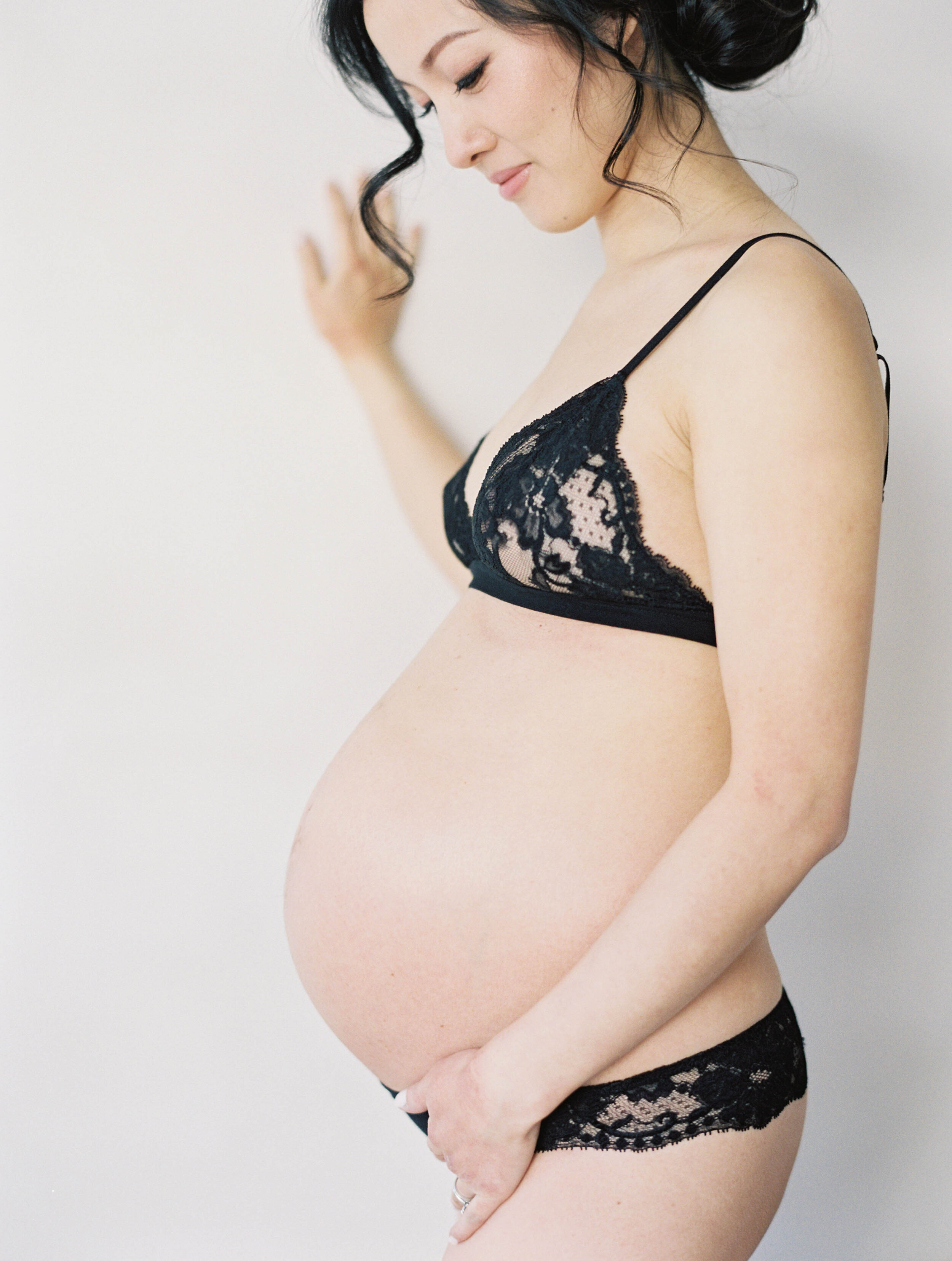 Tomomi-Maternity-Gown-Jen-Huang-Photo-1-391445_009.jpg