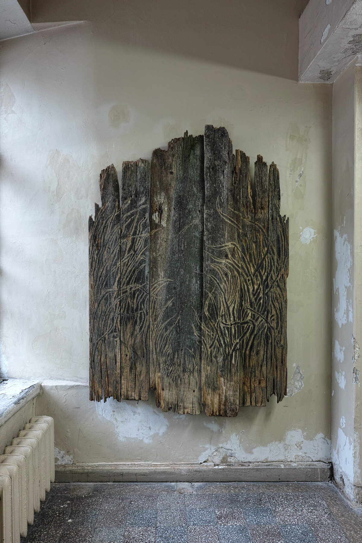 Untitled (2014) Wood, 150x115 cm - Credit Suisse Bank collection,