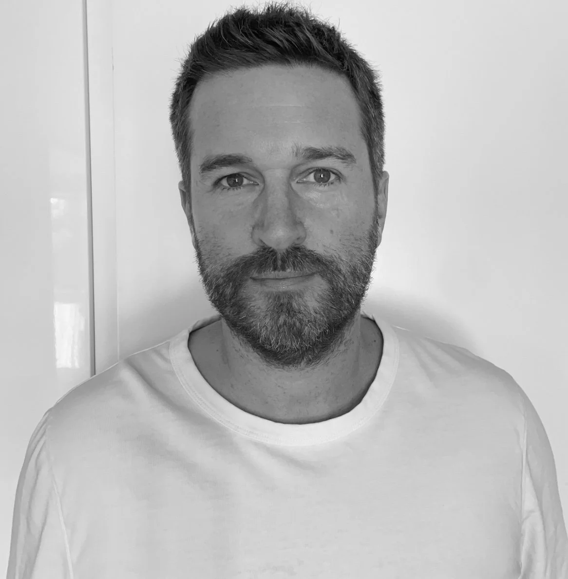 simon-baker-holistic-health-craniosacral-therapist-reflexology-tinnitus-therapy-london