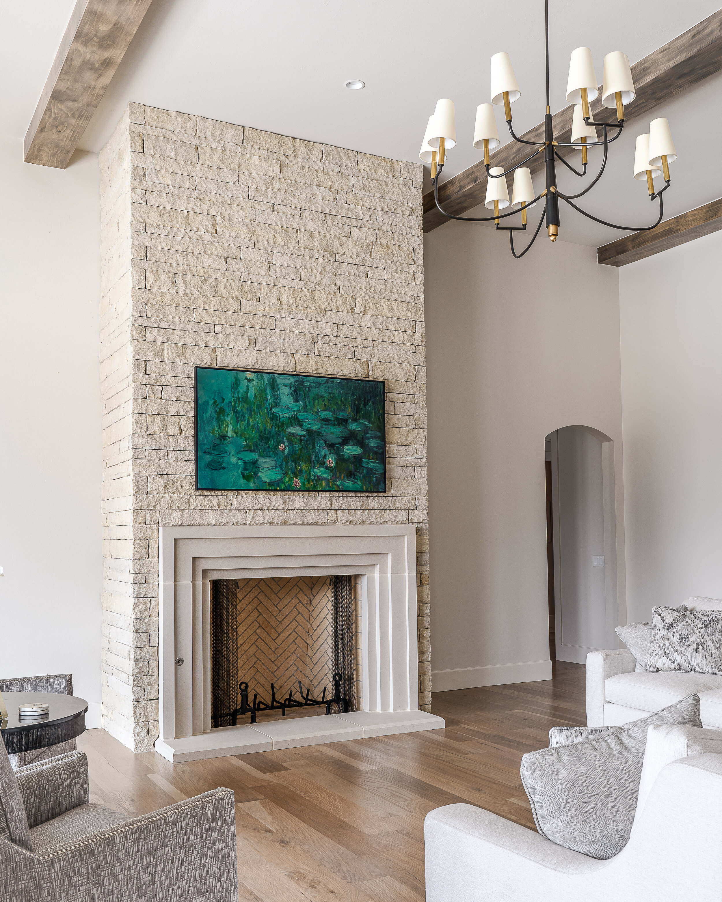 Light brick fireplace in living room 
