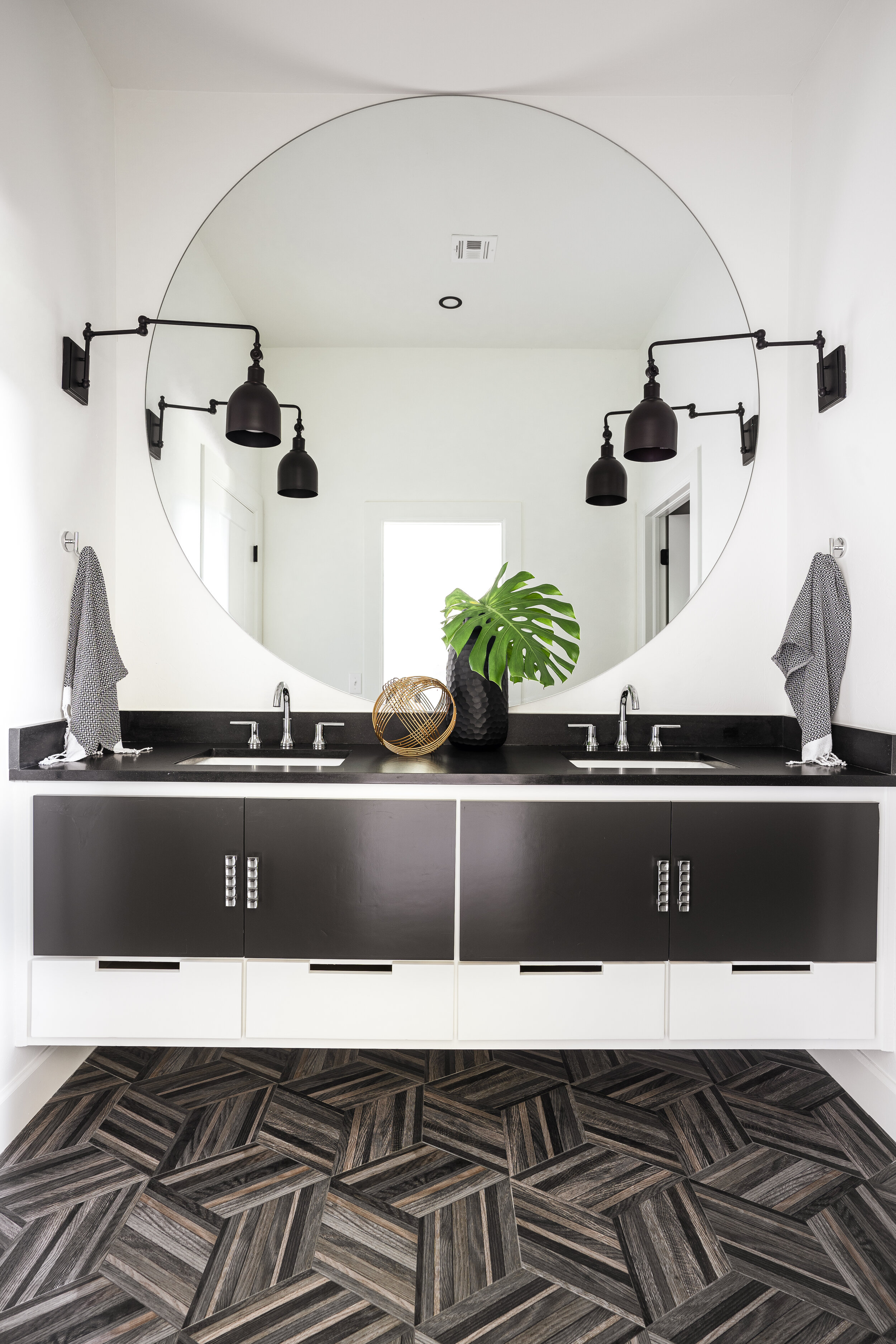 Black and white master bathroom