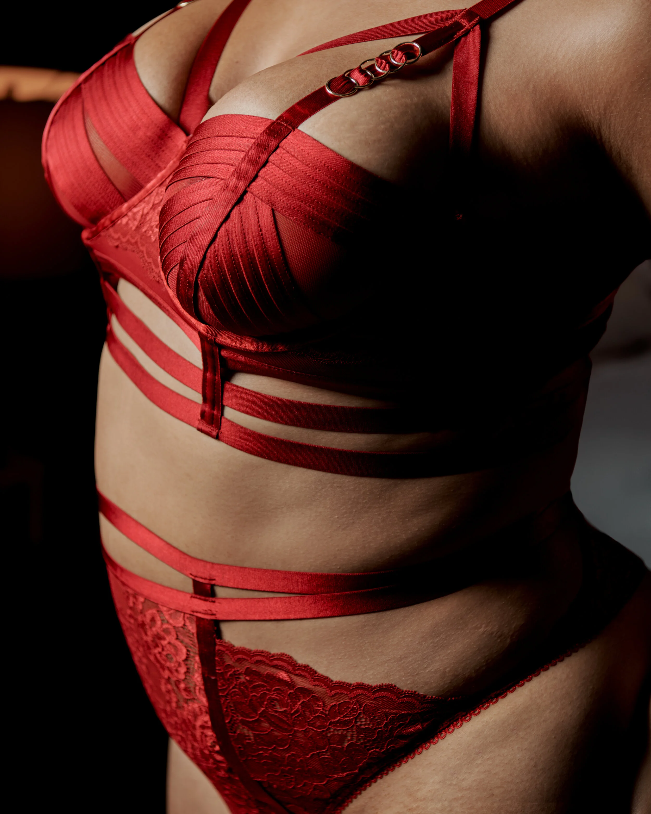 201105_SP_1_LA_01_RED_LINGERIE_167_V1.jpg