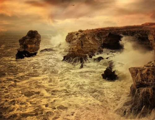 stormy seas (tais) (123rf images)